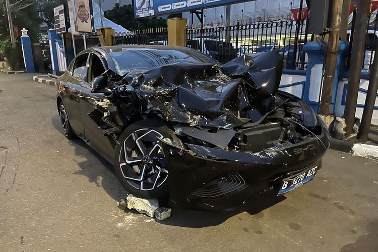 Ilustrasi kecelakaan mobil - Foto oleh Dok. Istimewa via Dok. Istimewa