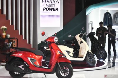 Siap Jadi Pusat Perhatian, AHM Hadirkan Skutik Premium Fashionable New Honda Stylo 160